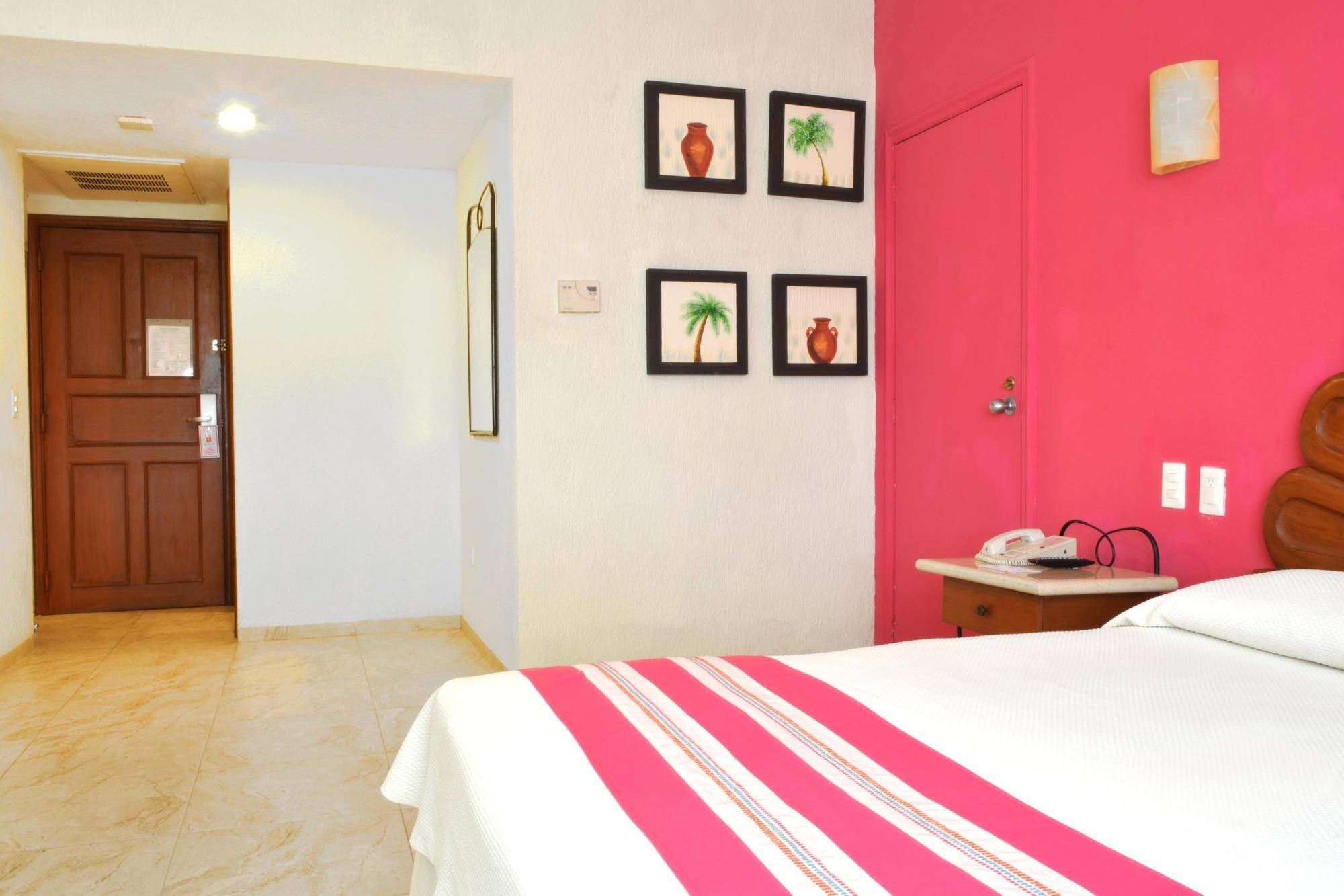 Hotel Margaritas Cancún Esterno foto