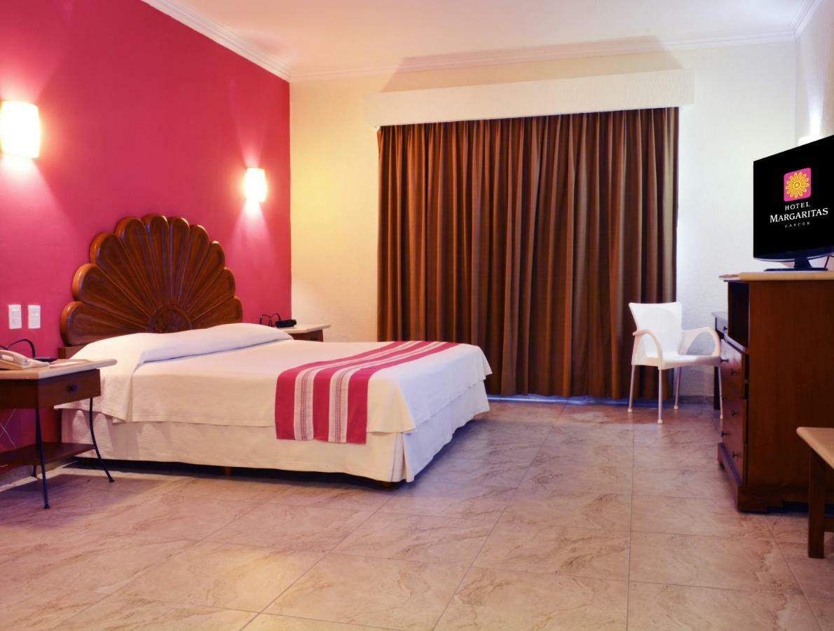 Hotel Margaritas Cancún Esterno foto